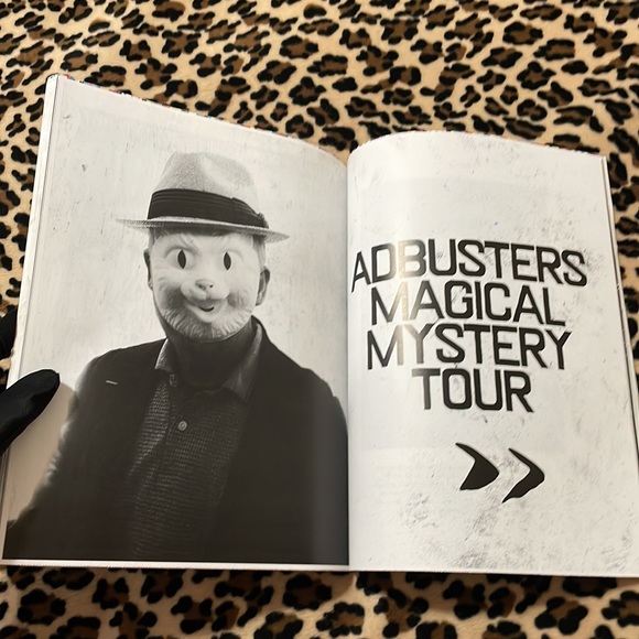 2016 ADBUSTERS Magazine Vol. 24 No. 2 Spooky Vendetta Anarchy Anonymous Mask - Picture 11 of 17